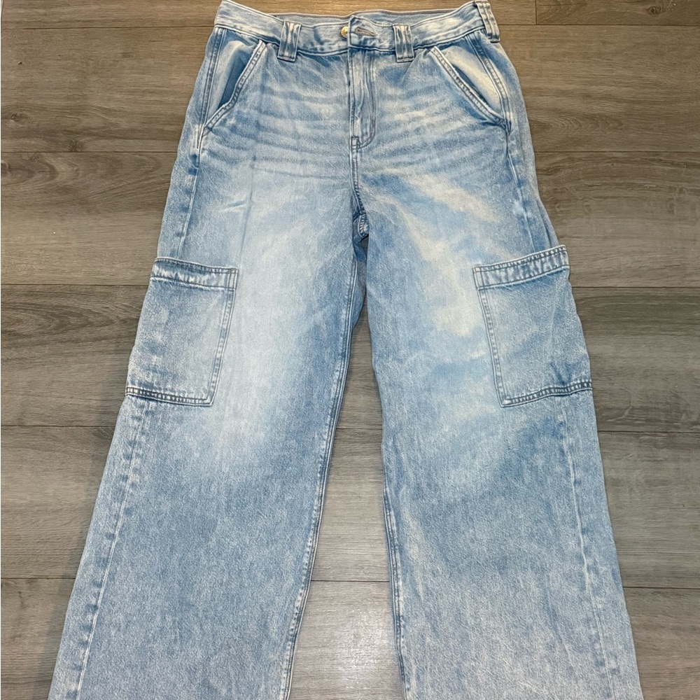 American Eagle Outfitters Light Wash Denim baggy